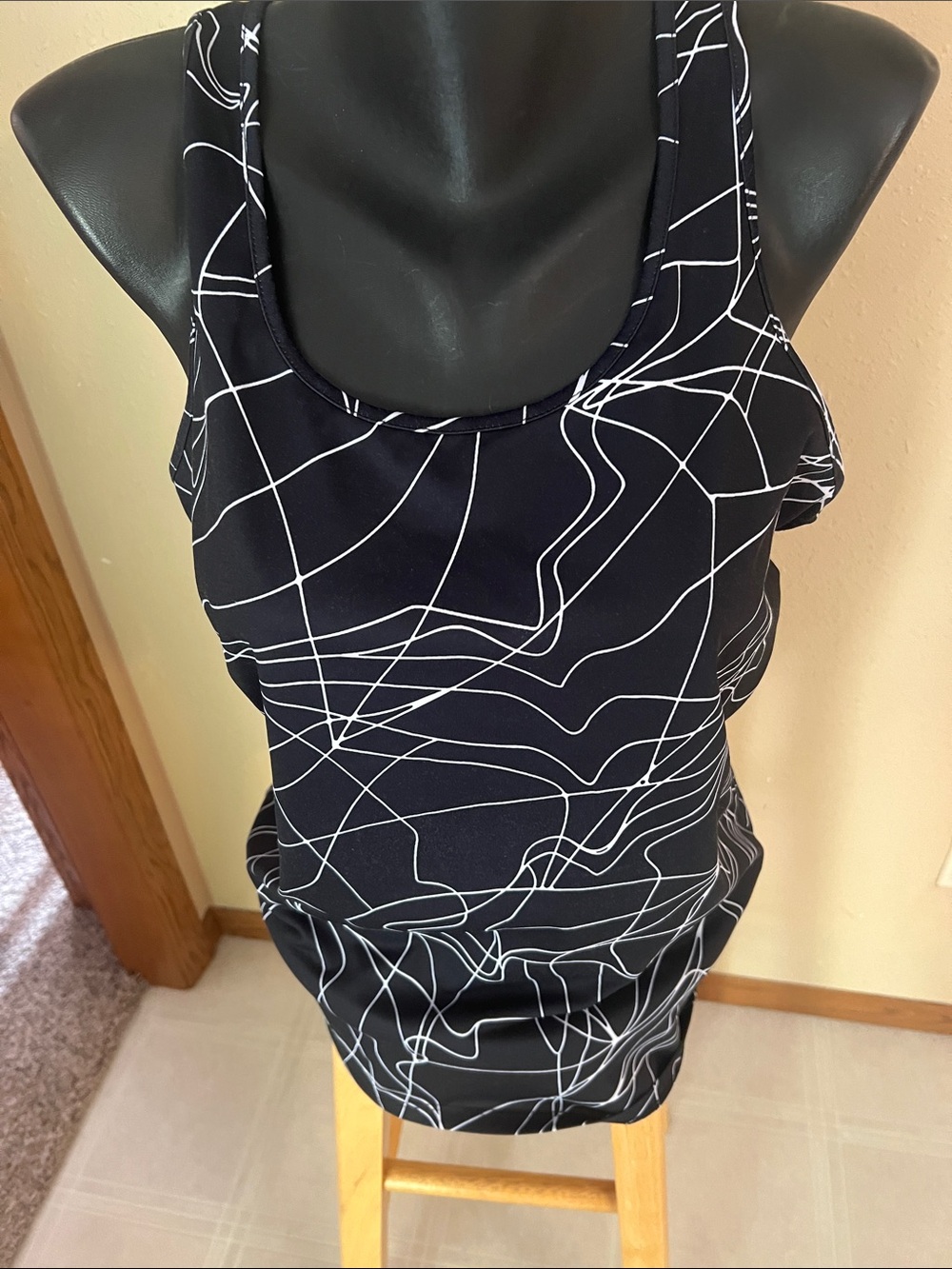 Fabletics Black Tank Top with White Abstract Line Print